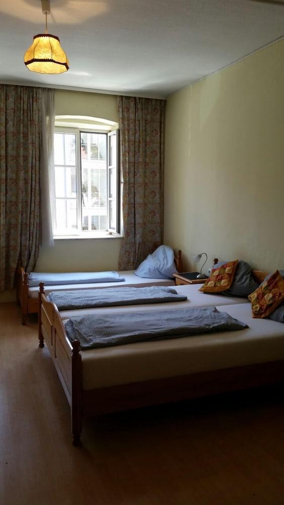 Mantra Gästehaus Room