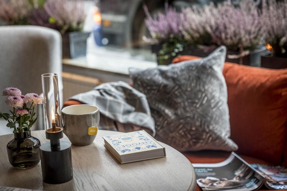 هوم هوتل ويلينجتون الردهة