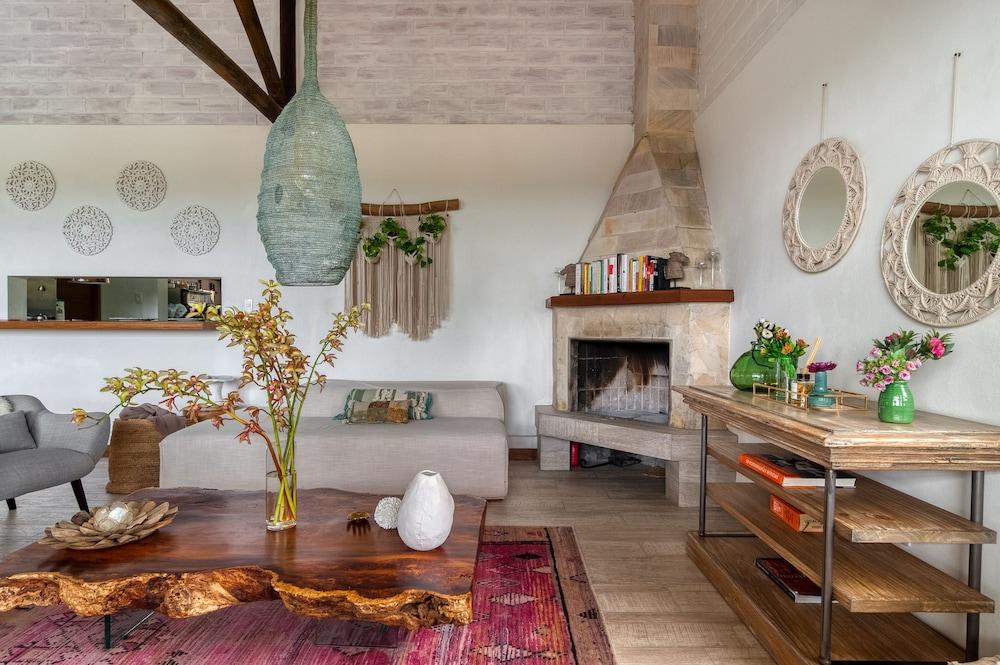 تي إي في إيه جلامبينج آند ريتريت منطقة الجلوس في الردهة