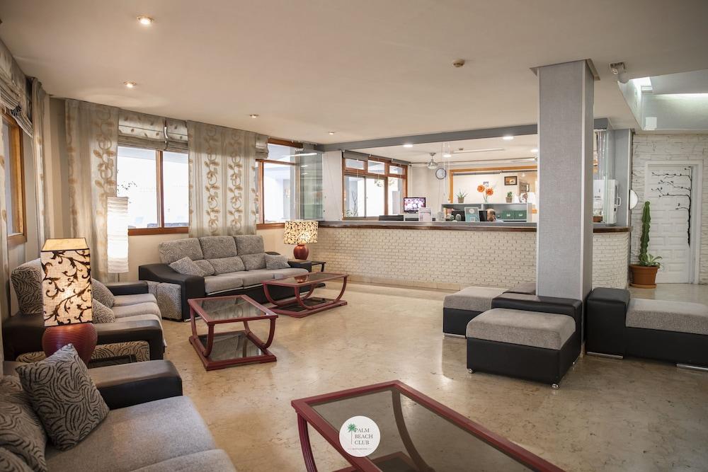 بالم بيتش كلوب أبارتامنتوس منطقة الاستقبال