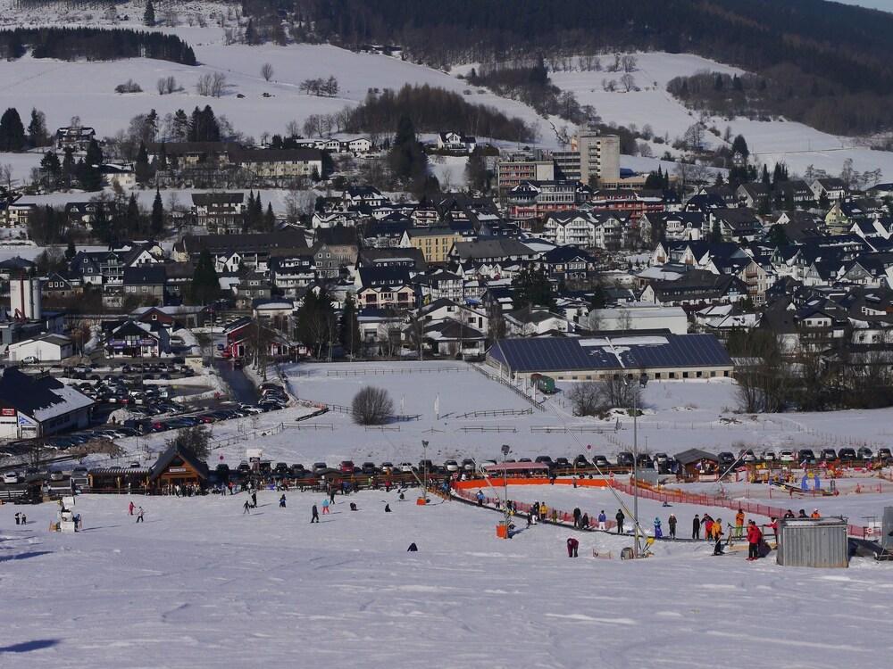 بليسفول هوليداي هوم إن\باتنبيرج ويذ فينسيد جاردن المنطقة الخارجية
