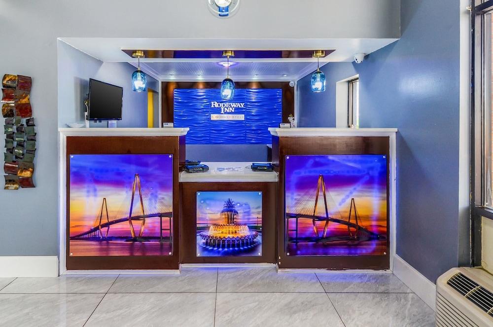 رودواي إن نورث تشارليستون - آشلي فوسفيت الردهة