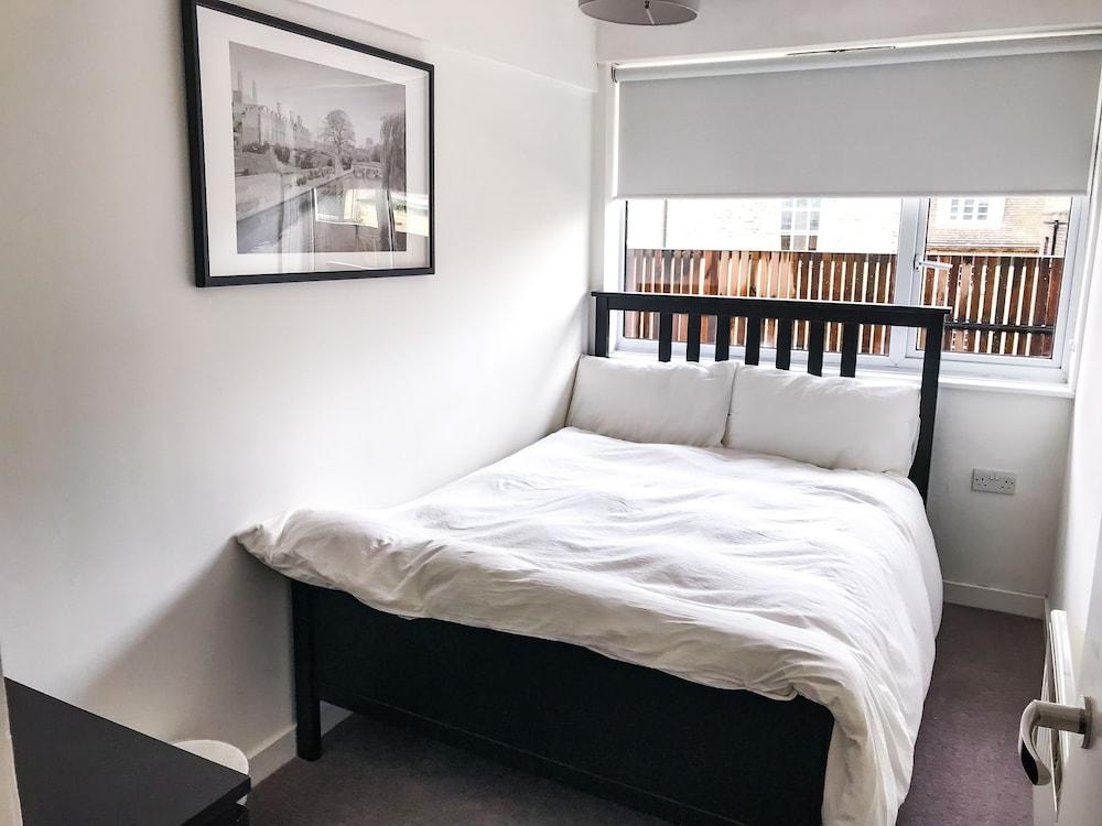 إنتاير 2 بد روم فلات نكست تو كينجز كوليدج غرفة