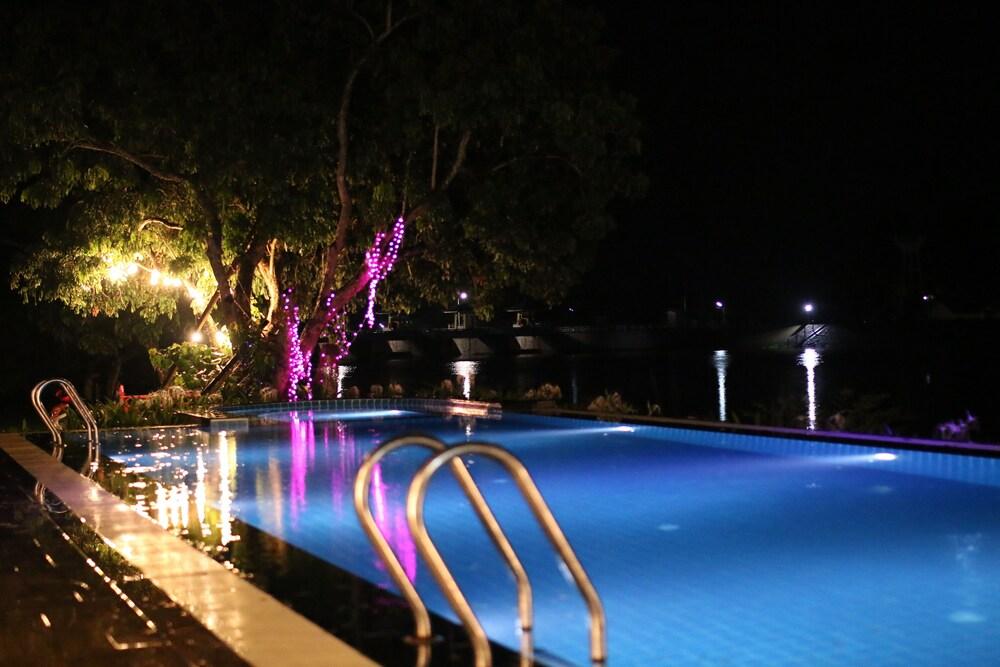Doi Inthanon Riverside Resort Outdoor Pool