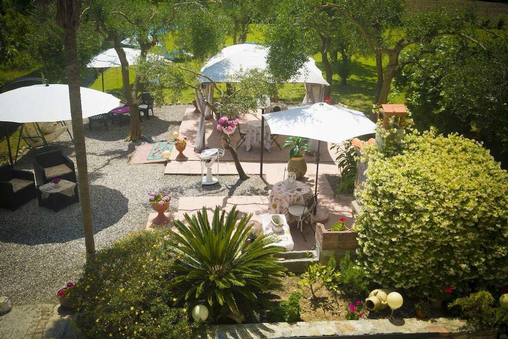 بوديري بيلارينا بد آند بريكفاست الصورة الأساسية