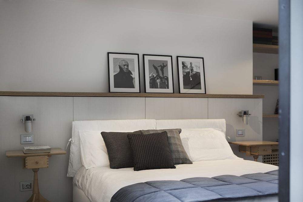 Suite & Pool Como Room