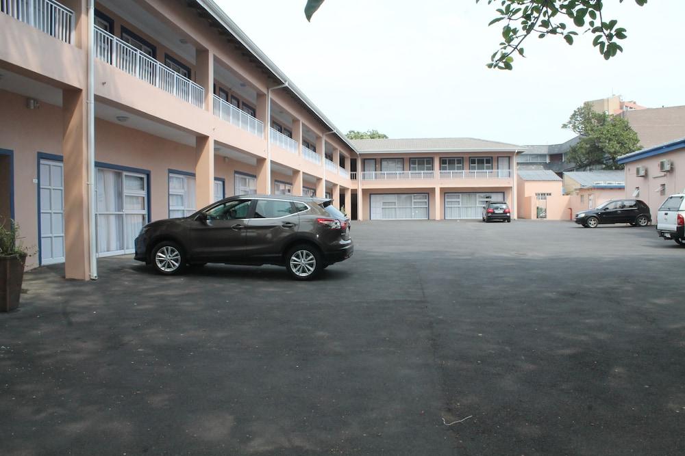 باي سايد لودج باين تاون