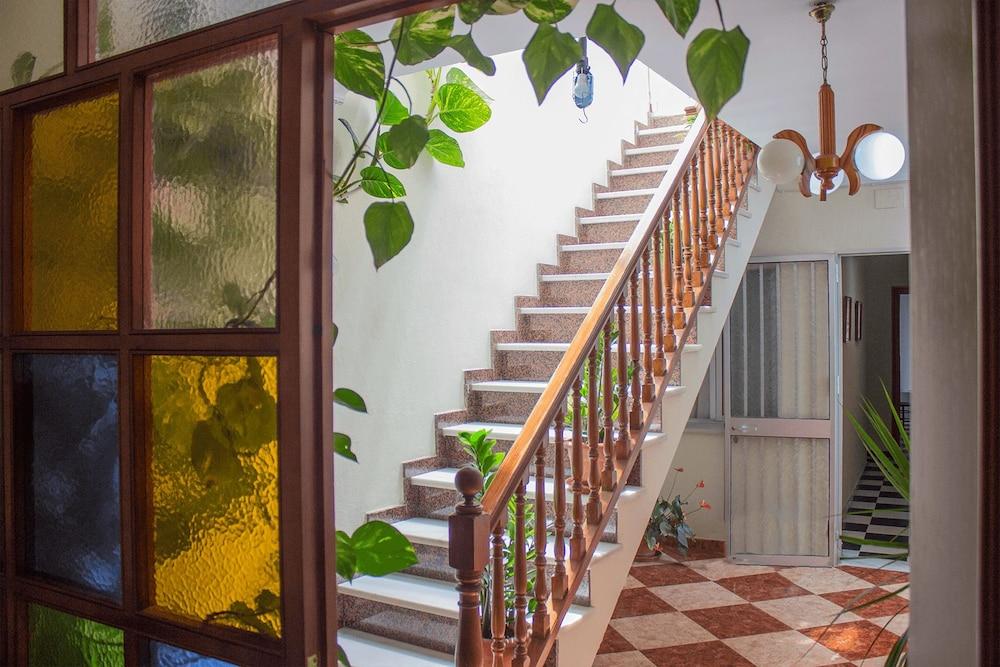 بنسيون بينزابا الفندق من الداخل