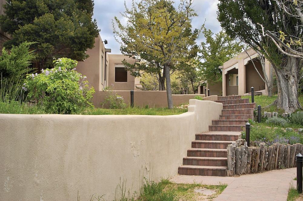 فورت مارسي هوتل سويتس باي أول سيزونز ريزورت لودجنج المنطقة المحيطة بالمنشأة