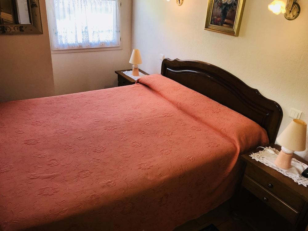 Gite La Balaguère T3 Room