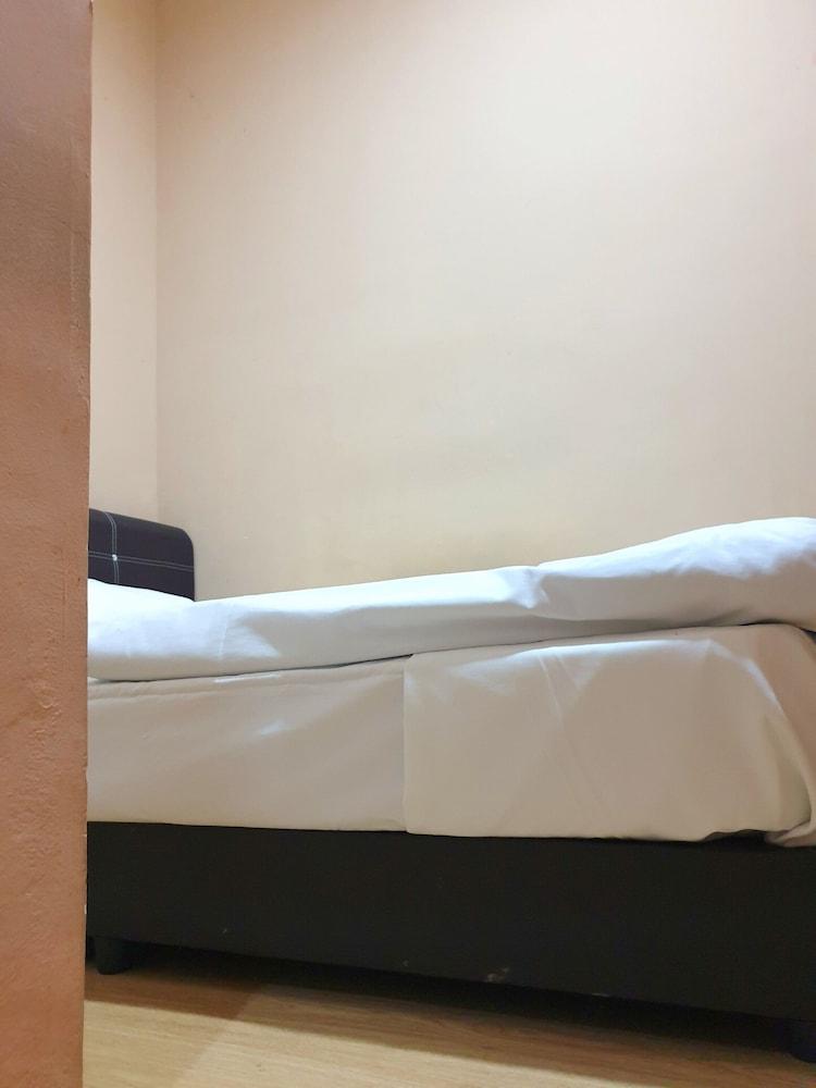 سبوت أون 89723 هوتل إن كيو إيه إكسيلينت إيبو غرفة