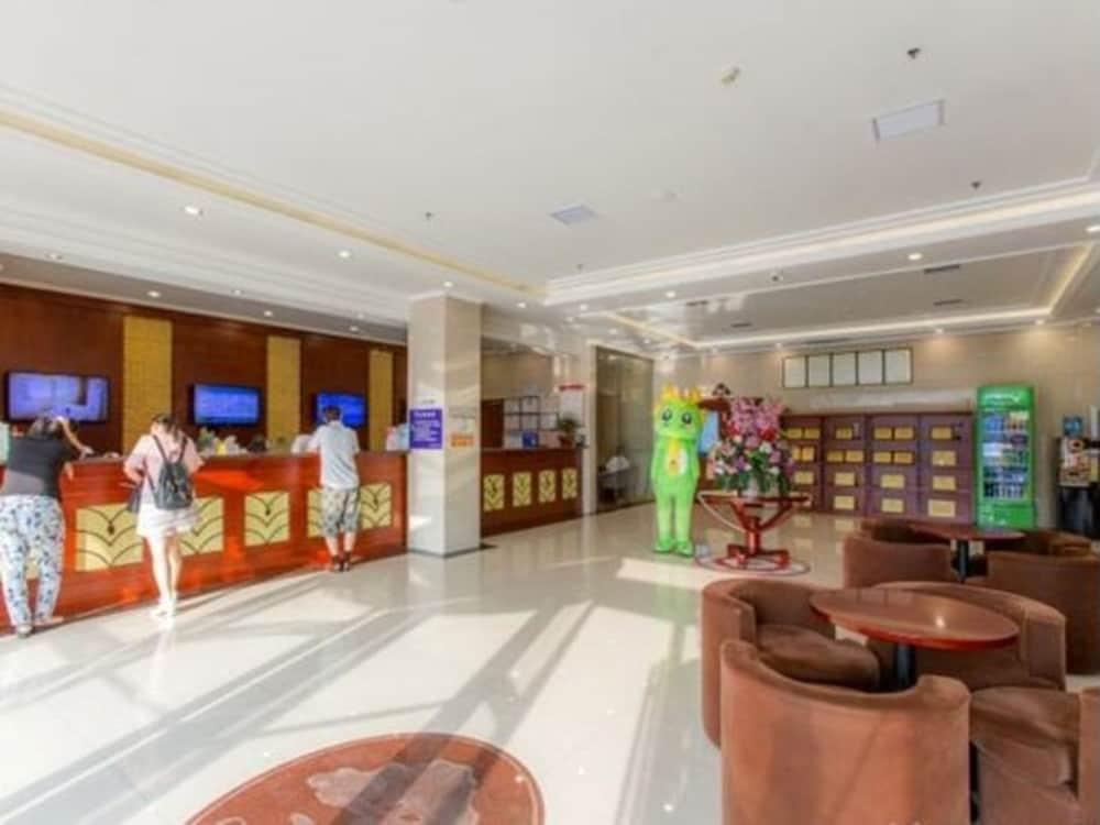 GreenTree Inn Xuzhou High Speed Railway Zhanqian Square Hotel Reception