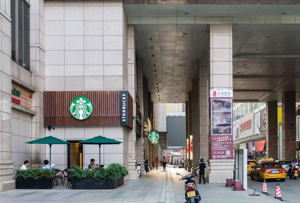 يوجيا أبارتهوتل - زونجشان ليخو سكوير برانش المنطقة الخارجية