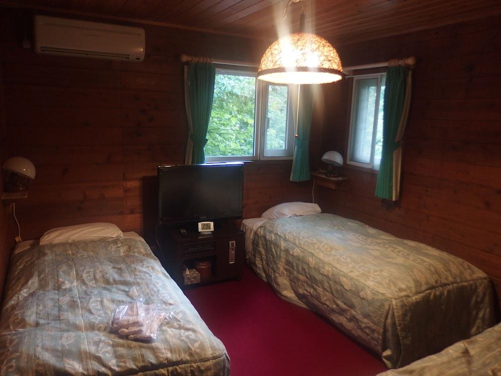 أوراباداي بنسيون يامابيكو غرفة