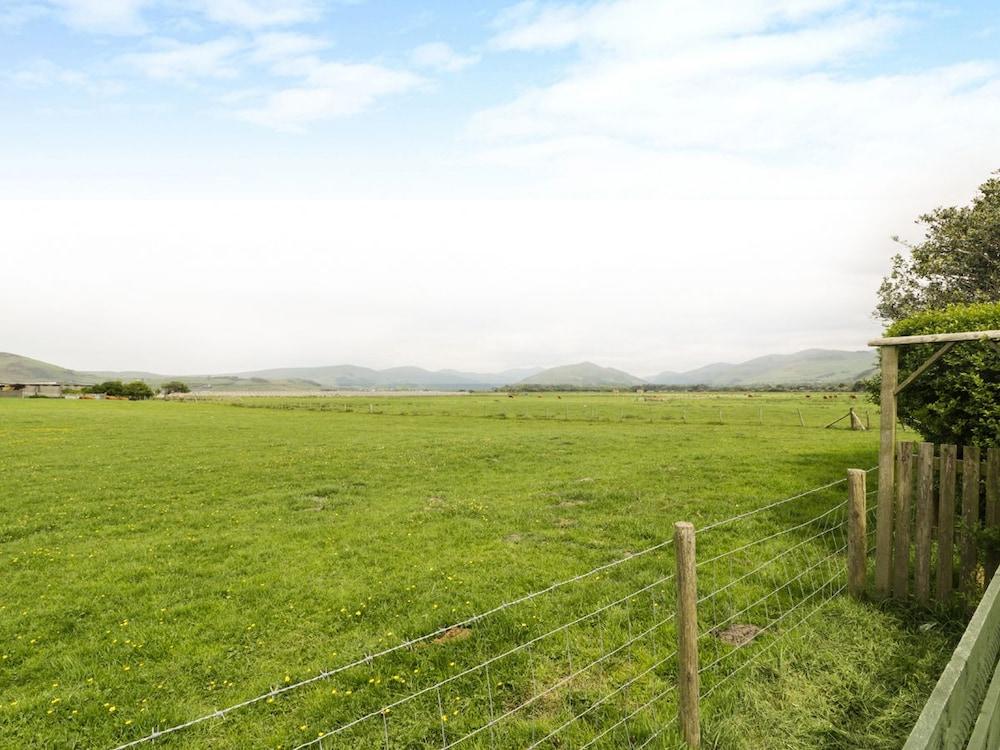 Idris View Property Grounds