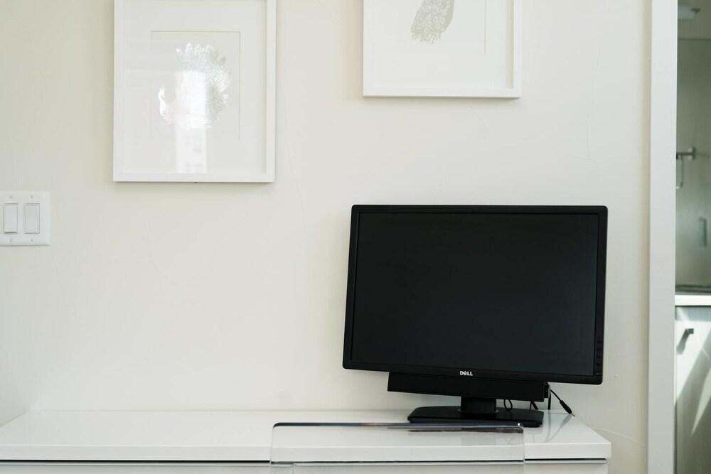 ريجال روف توب ريتريت رايز أبف ذا أورديناري غرفة