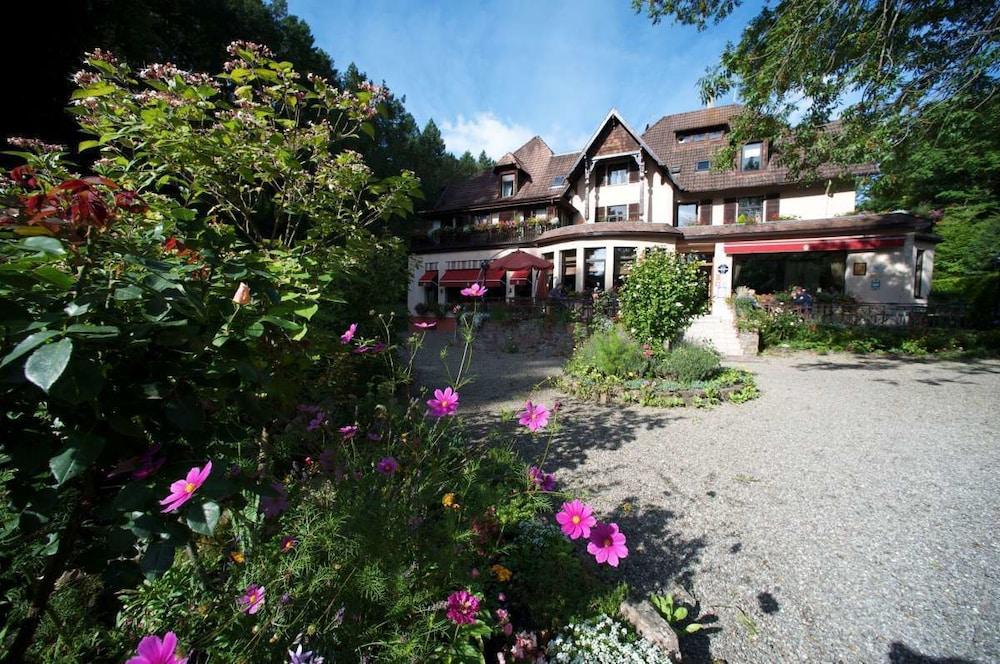 لو سانت بارنابيه أوتل آند سبا المنطقة الخارجية