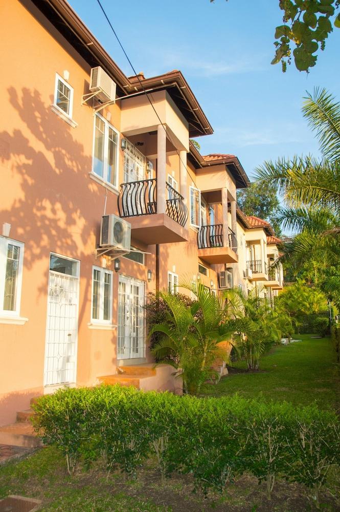 2 Bed Apt with Balcony at Runaway Bay Exterior