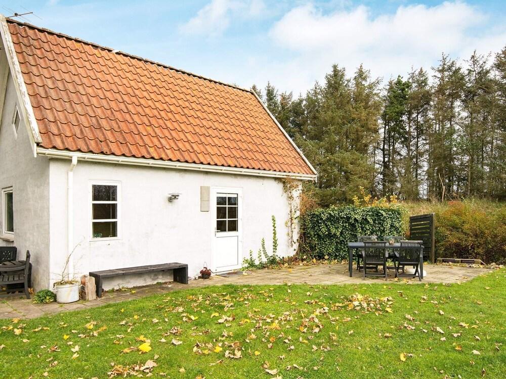 Simplistic Holiday Home in Struer With Terrace Exterior