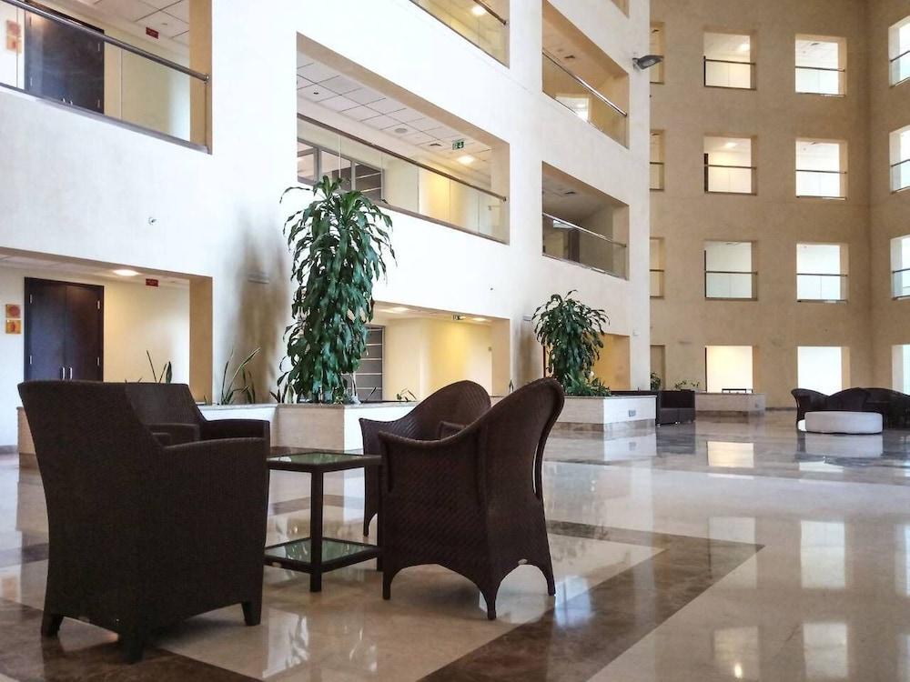 شقة لطيفة ومريحة مكوّنة من غرفة نوم واحدة في مركز دبي المالي العالمي! الردهة