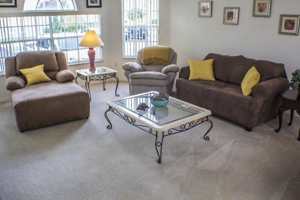 آي بي 60528 - فيلاز آت أيلاند كلوب ليندفيلدز - 3 بد رومز 2 باث رومز كوندو منطقة الجلوس في الردهة