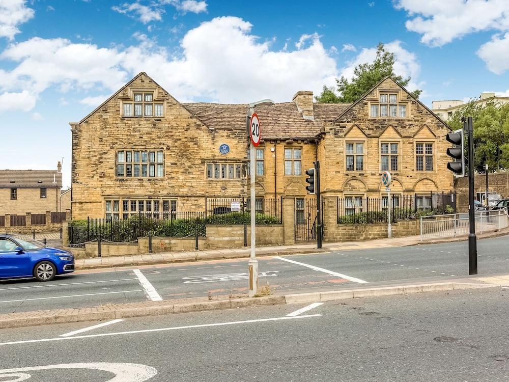 بليزانت أبارتمنت إن برادفورد نير يونيفرسيتي أوف برادفورد المنطقة الخارجية