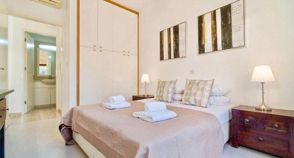 بيوتيفول 2 بد روم فيلا بروتس إت جي 9 ويذ برايفت بول آند بريتي جولف كورس فيوز، شورت واك تو ريزورت فيليدج سكوير أون أفروديت هيلز غرفة