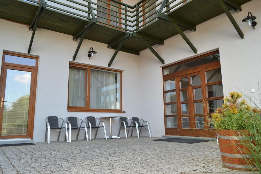 Farm Kundratice