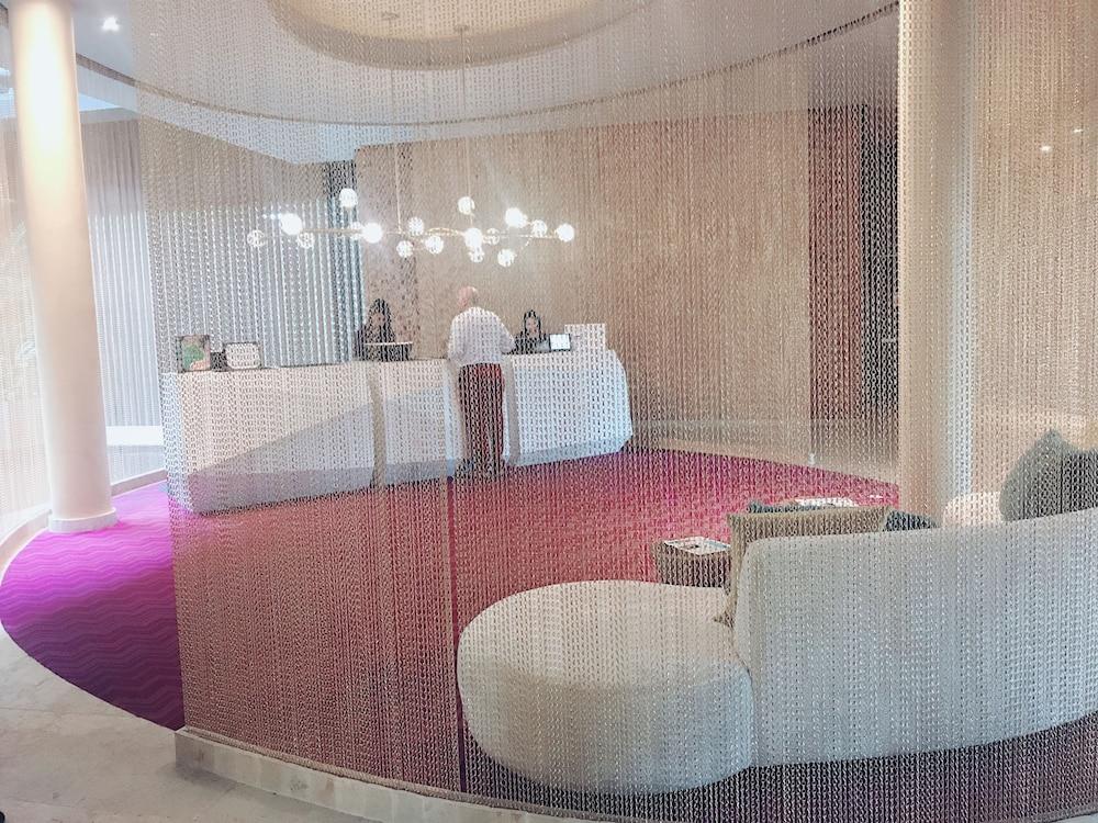 لاس فيلاز أكيومال 3 بي 14 باي سكاي رن منطقة الاستقبال