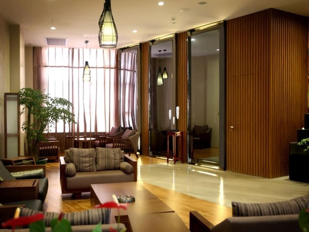 جرين تري إيسترن سوشيان سييانغ جافرنمنت هوتل منطقة الجلوس في الردهة