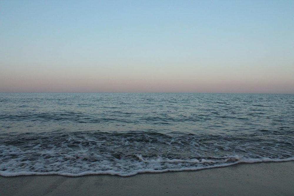 كومباج جرين جاردن بنسيون الشاطئ