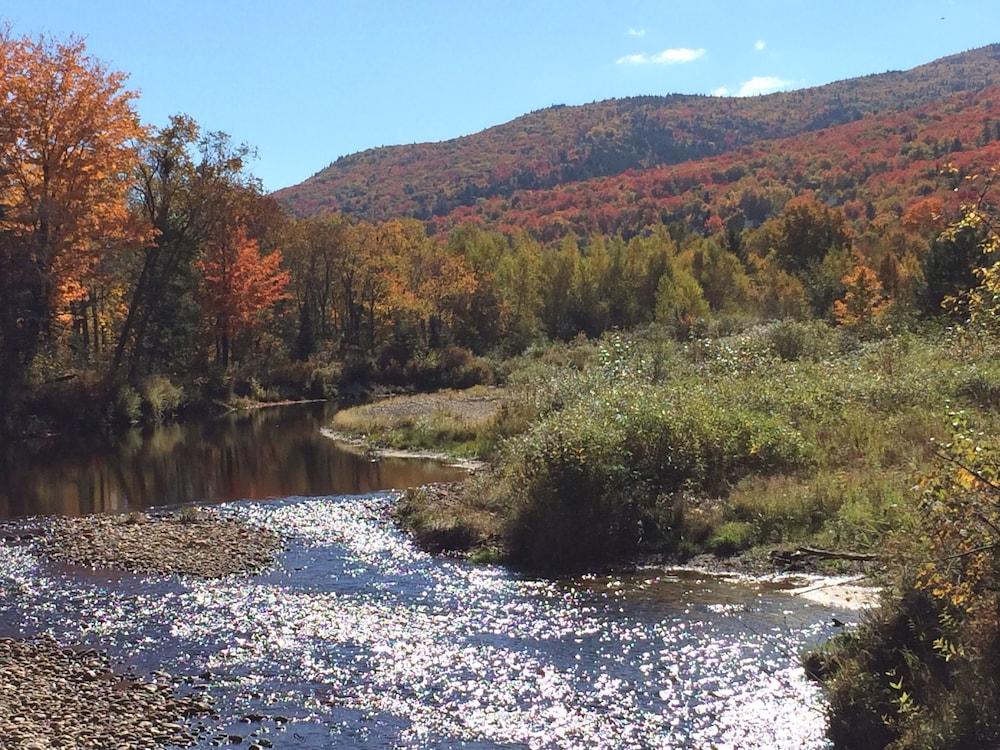 Moose Lodge and Cabins by Bretton Woods Vacations