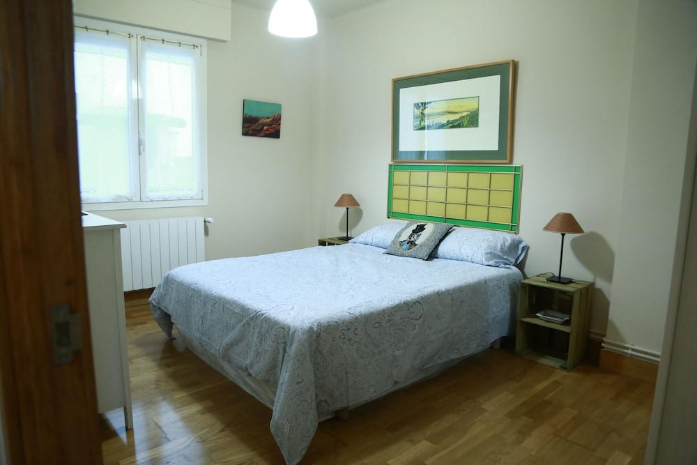 كاليدو أبارتامنتو سنتريكو جونتو أيه فونيكولار اي مترو الصورة الأساسية