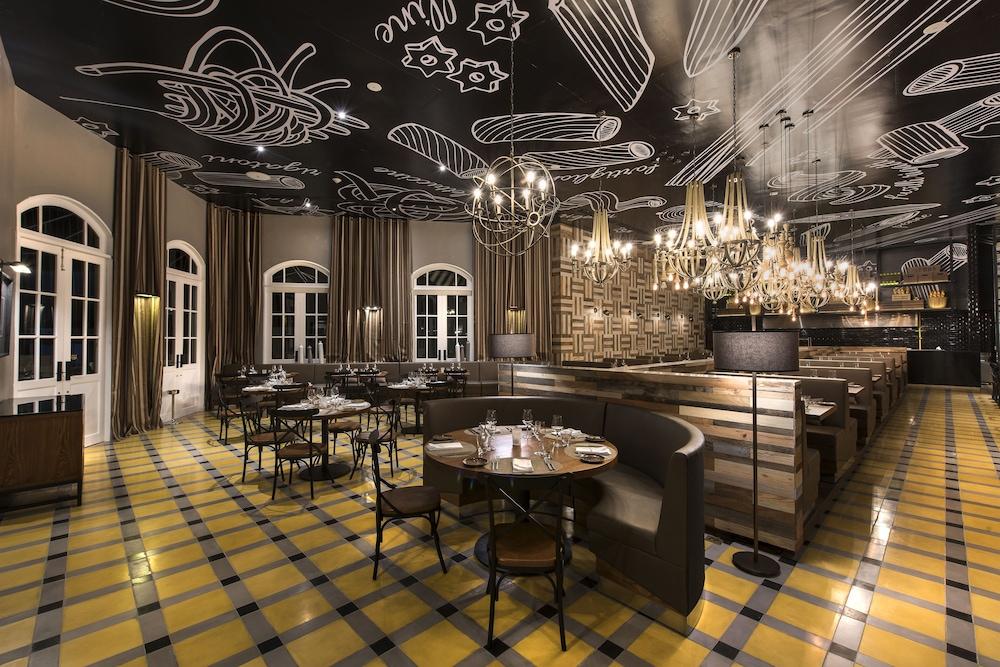 سينساتوري بونتا كانا، جورميت - شامل جميع الخدمات باي كاريزما أخرى