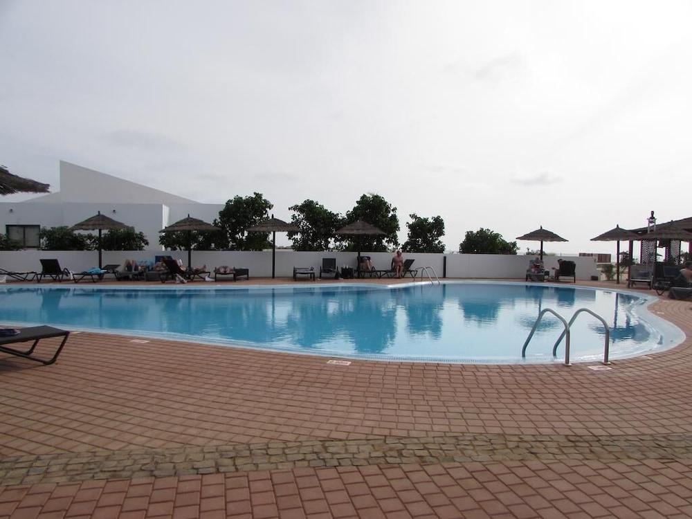 كيب فيرد هوليدايز - يانا بيتش ريزورت آند سبا زحليقة مائية