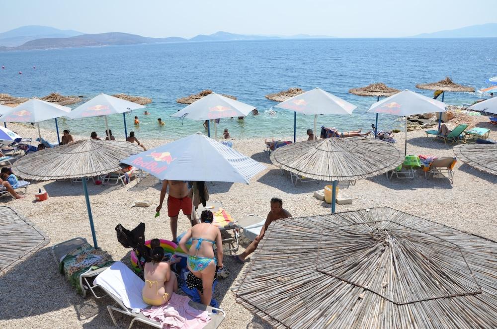 Kleri Beach Apartments Beach