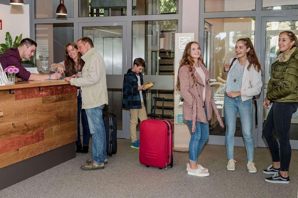 جوفا هوتل كونيجسوينتر/بون الردهة