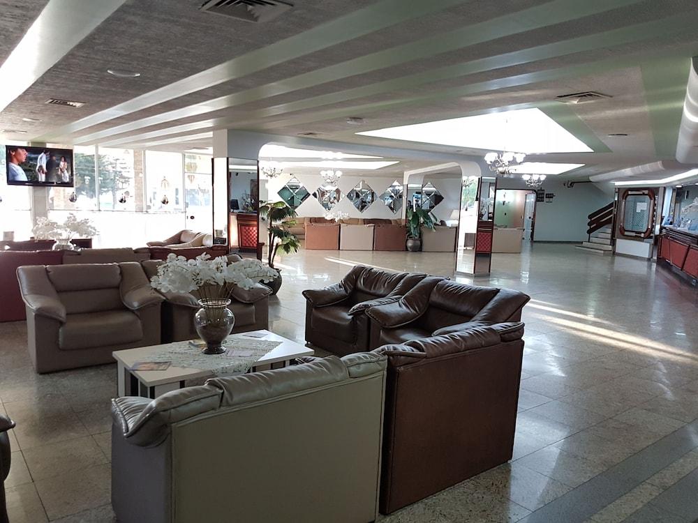 دوم بيدرو وان بالاس هوتل الفندق من الداخل