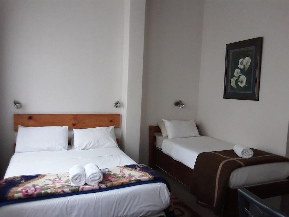 بوار آند بريت سيلف كيترينج جيست هاوس غرفة