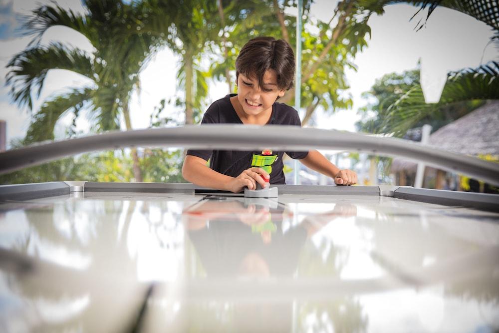 إيسلا مازاتلان ريزيدنس كلوب غرفة الألعاب