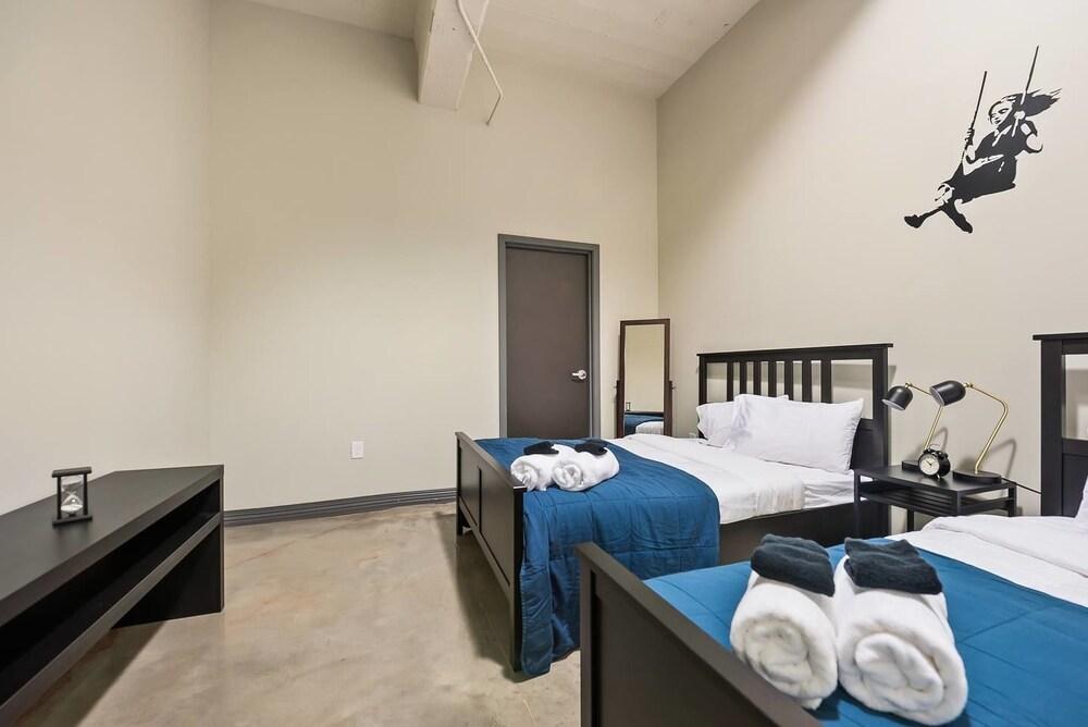 بيوتيفول 3 بد رومز يونيت إن بيرفيكت داون تاون لوكيشن غرفة