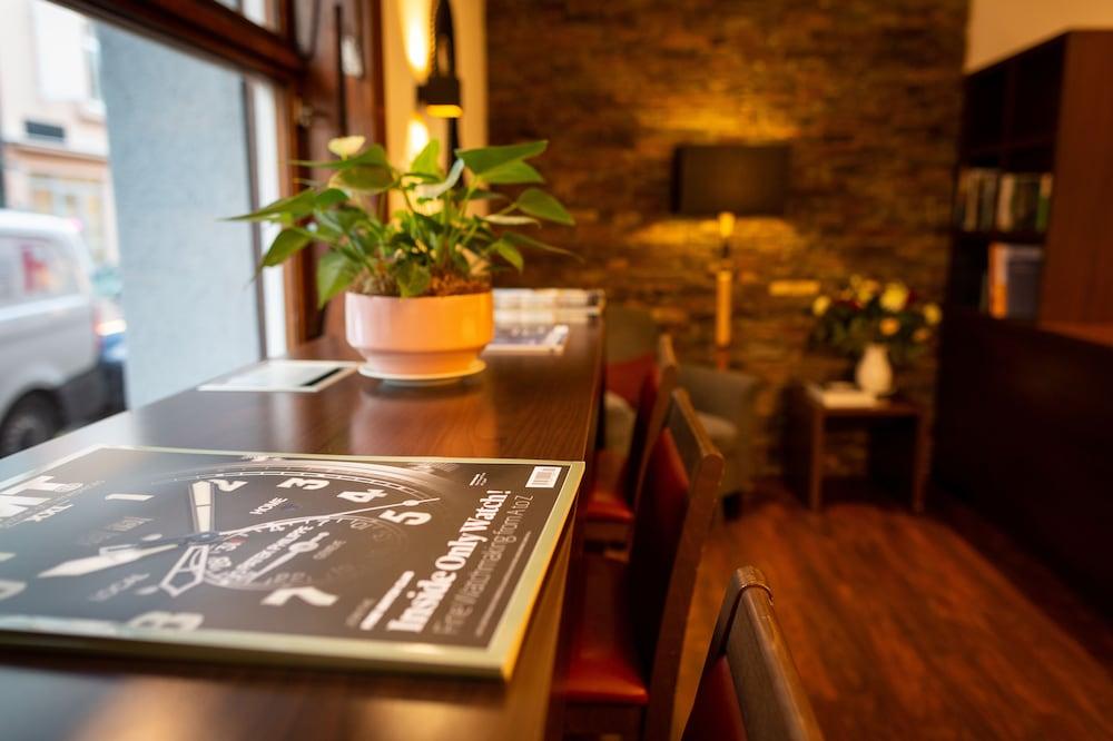 هوتل رهينفلدرهوف منطقة الاستقبال