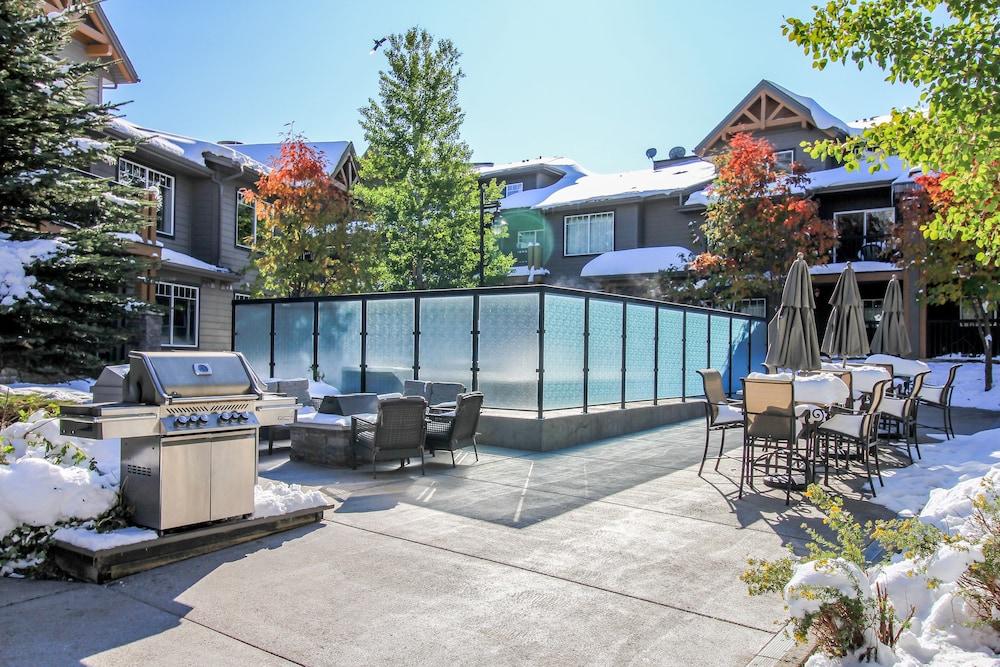 Copperstone Resort - Mountain View Suite Exterior