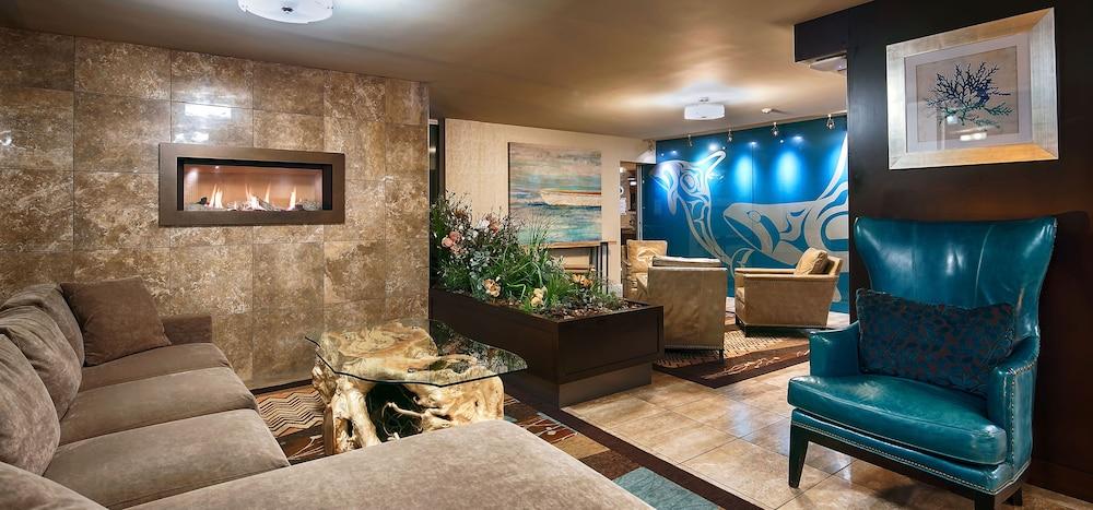 بست ويسترن بلس إنر هاربر منطقة الجلوس في الردهة