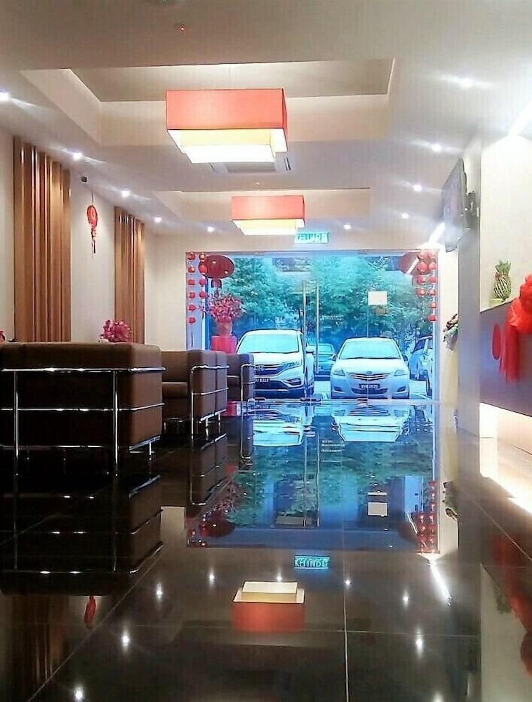 جيبي هوتل بينتونج الردهة