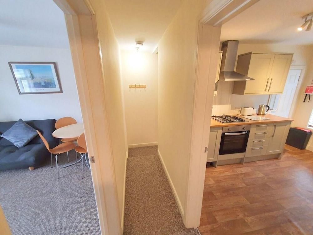 2-bed Flat With Superfast Wi-fi DW Lettings 29br Room