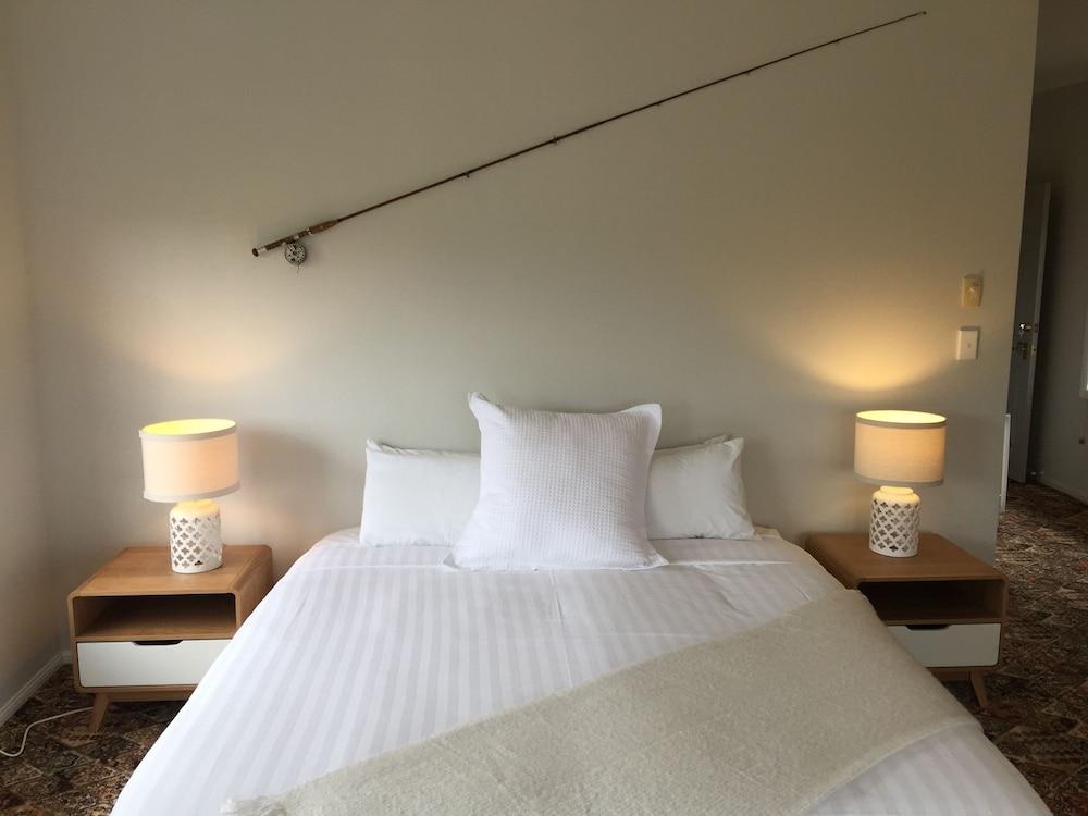 Clover Downs Room