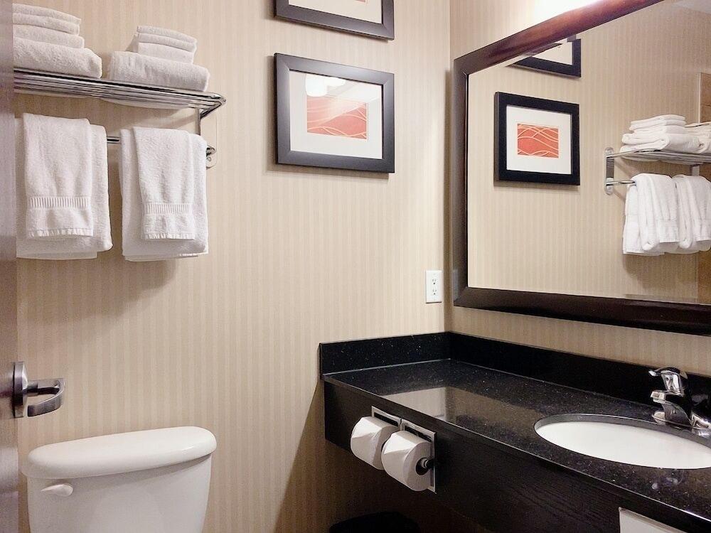 برايري موون إن سيلفان ليك حمام