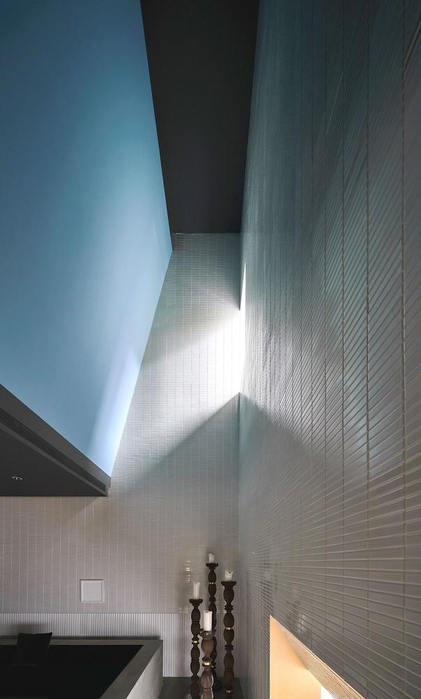 كيمبتون دا آن تايبيه باي آيتش جي المنطقة الخارجية