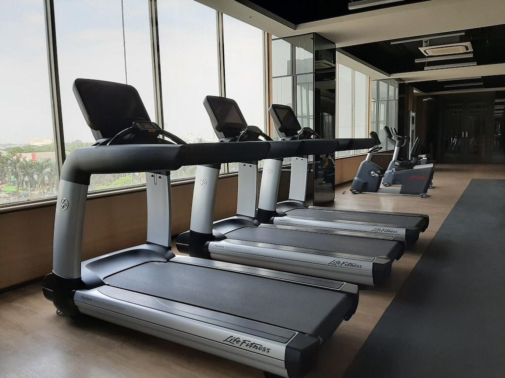 Cozy and Functional Studio Apartment at Springwood Residence Gym